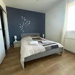 Апартаменты L'appart Lutin Du Bord De *